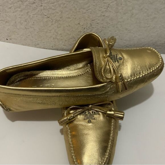 Prada Metallic Gold Leather Bow Slip On Loafers Size 35.5 - Picture 2 of 13